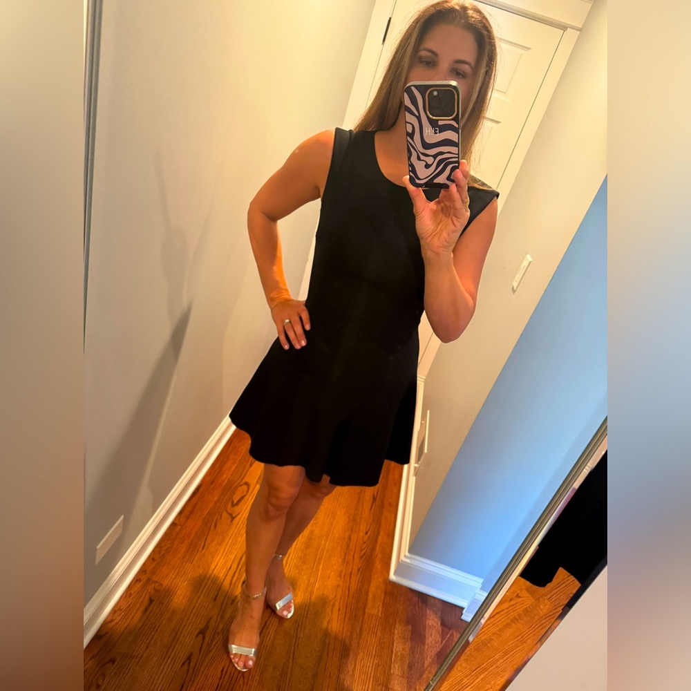 Elizabeth & James black dress size 8